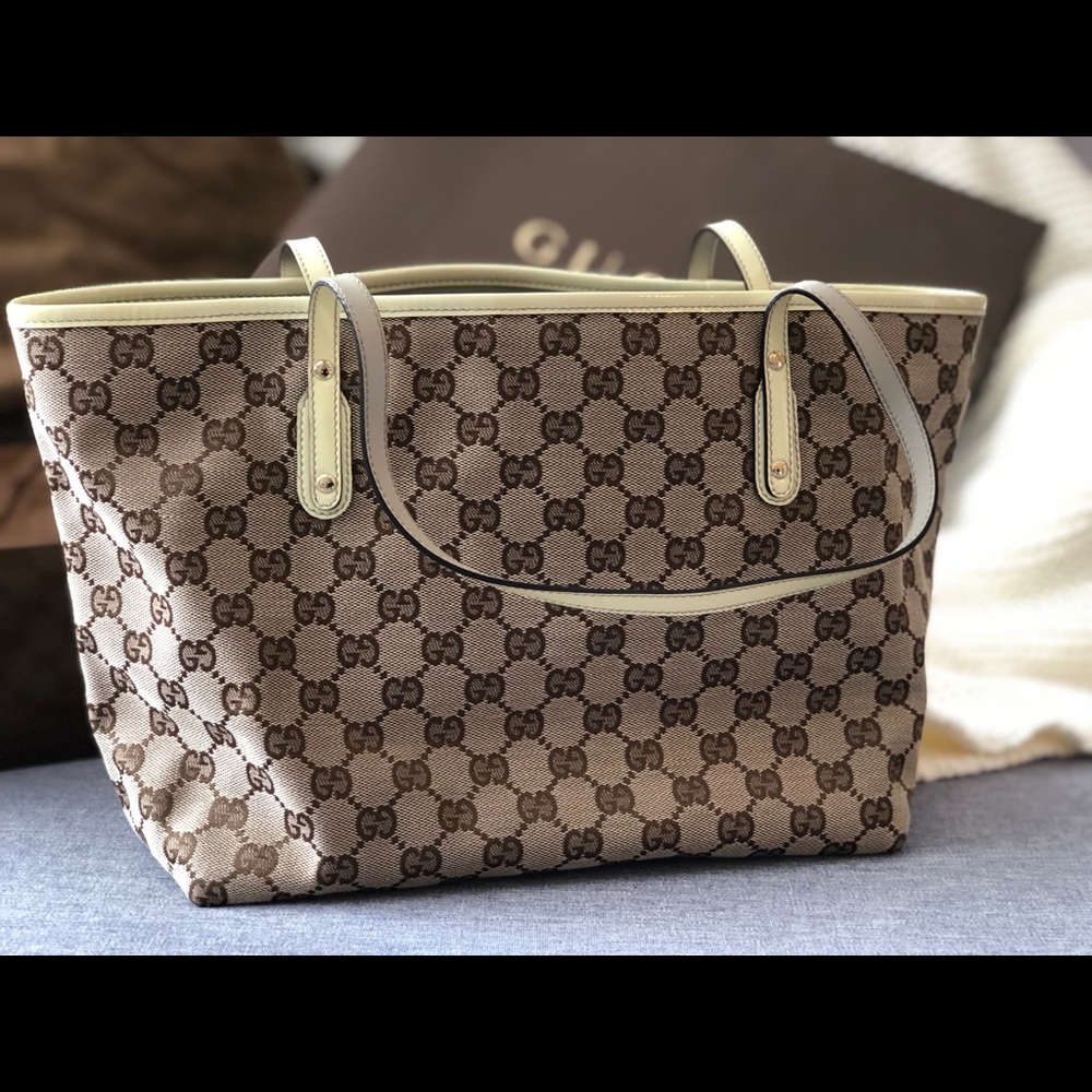 Gucci Oliver Pug Guccioli Tote - Picture 3 of 8
